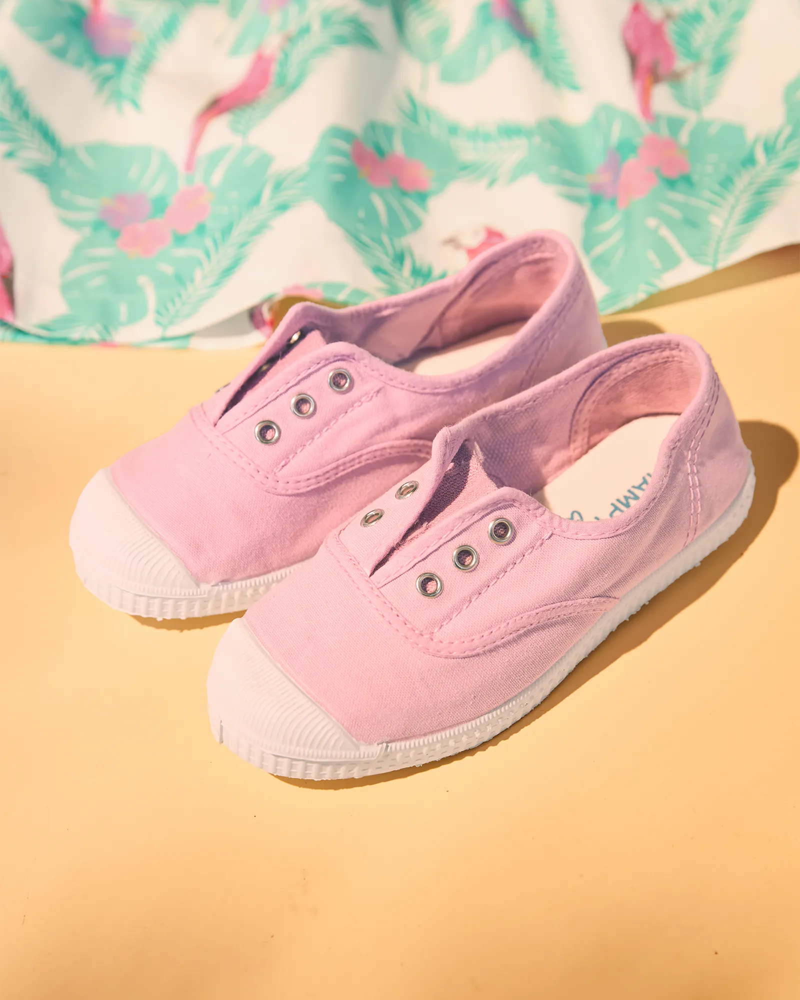 Stay Fresh Urban Commute Hampton Canvas Plum Plimsolls in Rose