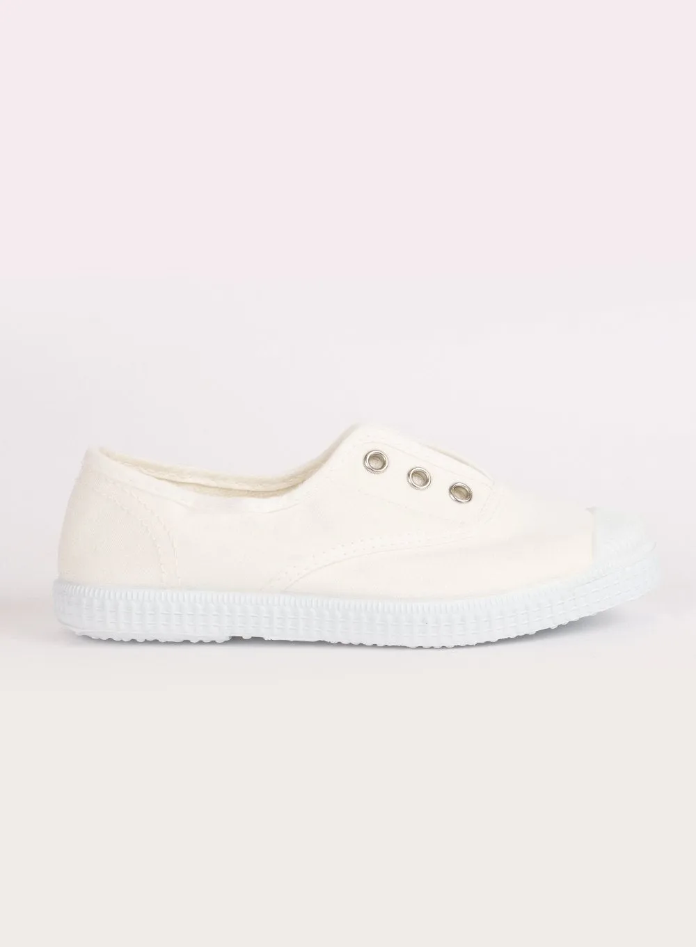 Hampton Canvas Plum Plimsolls in White lake walk Elastic upper