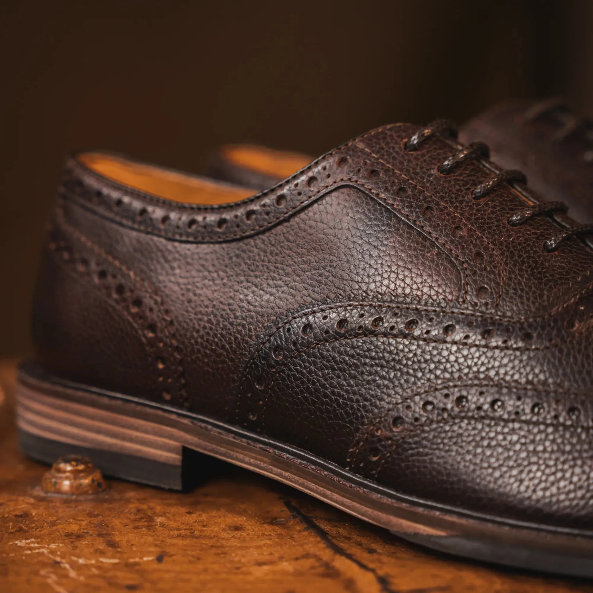 Durable Build SHIREBURN // CHESTNUT GRAINED