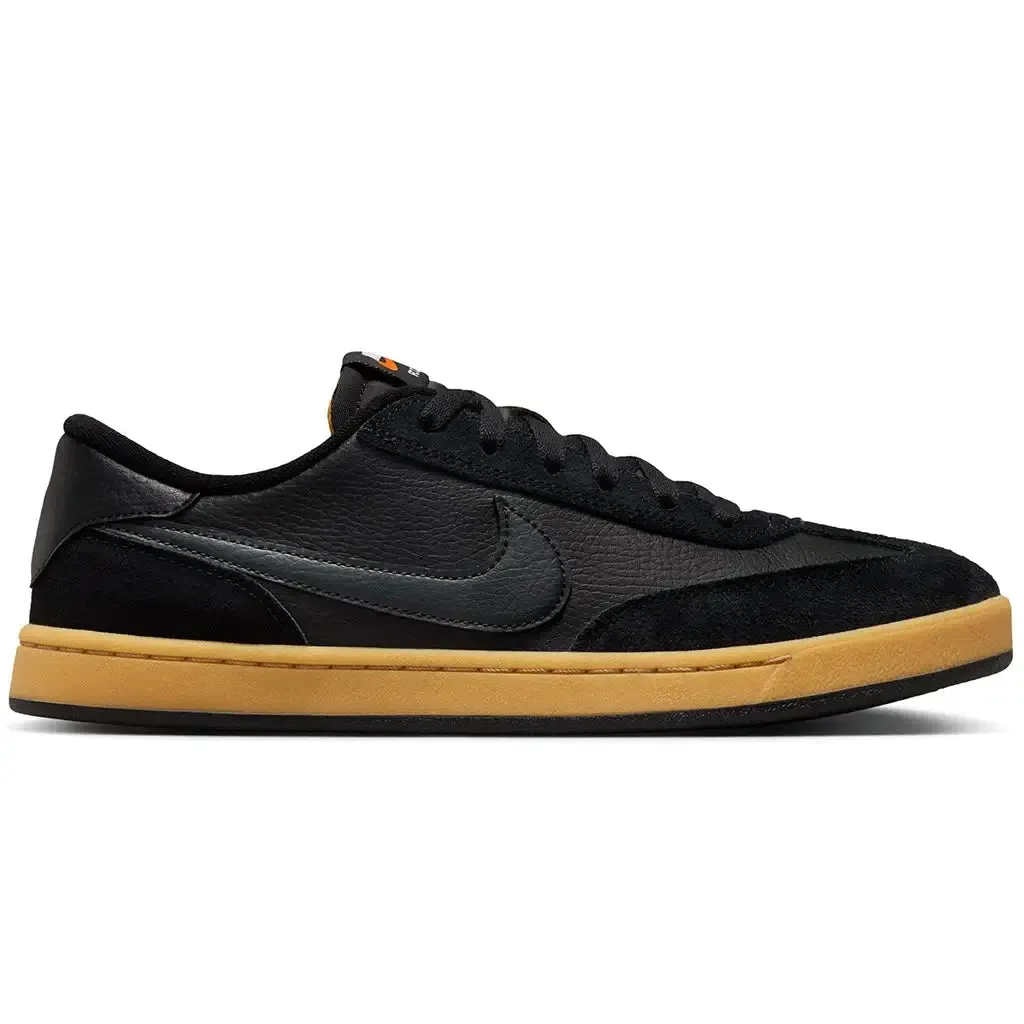 Sport Wear Nike SB FC Classic Shoe