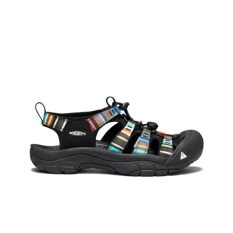 Outsole grooves promote better grip and motion control Lightweight Women's Newport H2  |  Raya Black