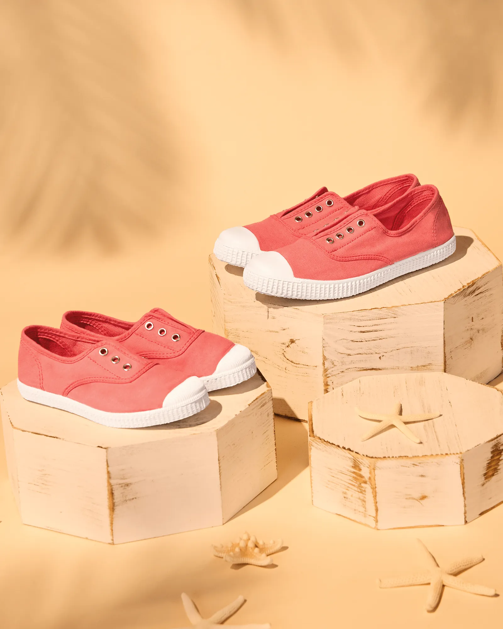 Bush Step Hampton Canvas Plum Plimsolls in Coral