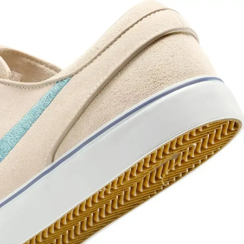 Skater Power Water   Resistant Nike SB Zoom Janoski OG  Shoes