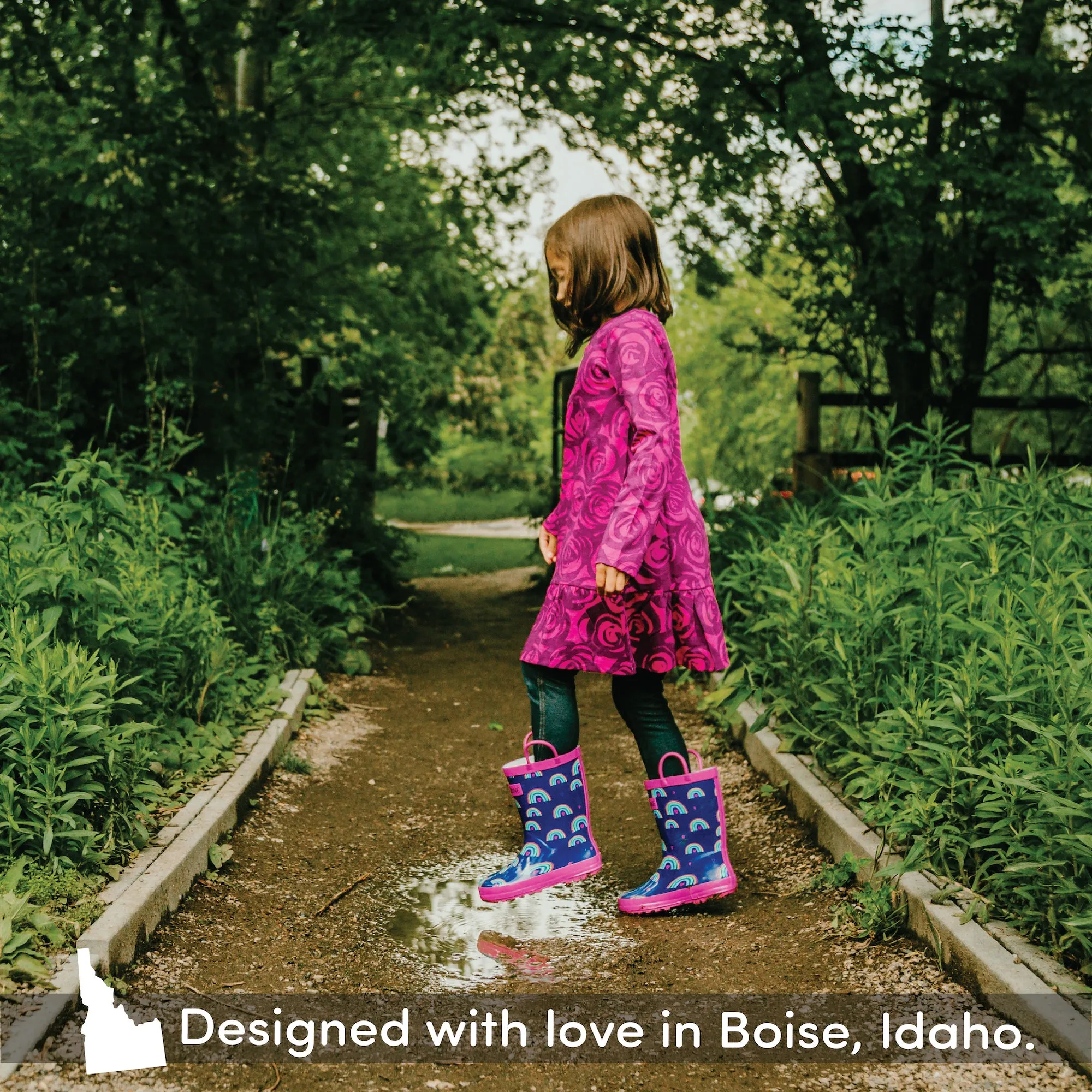 Comfort Fashion Hearts and Rainbows Rain Boot