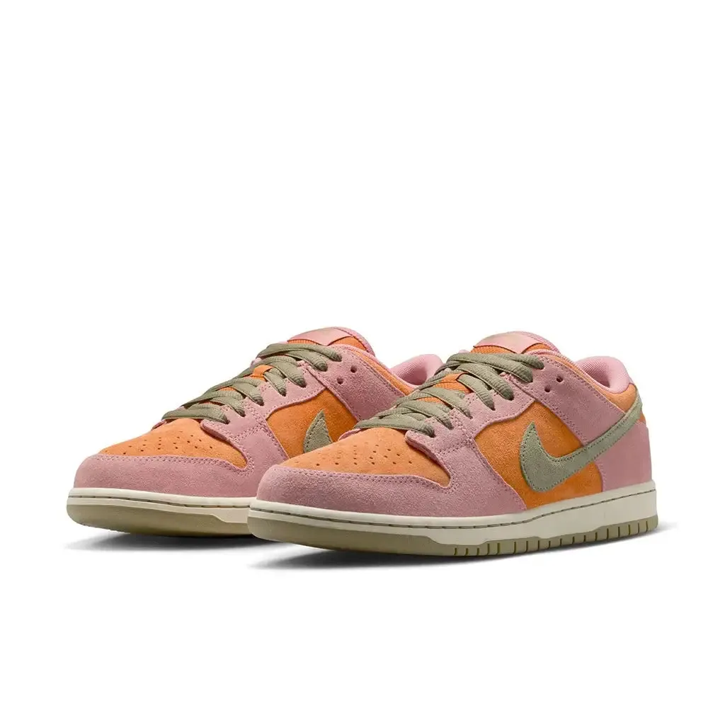 Lace Up Nike SB Dunk Low Pro