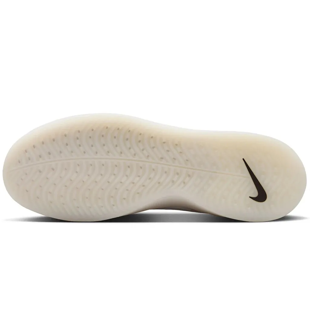 Nike SB Zoom Nyjah 4 Flexible Comfort Street Performance