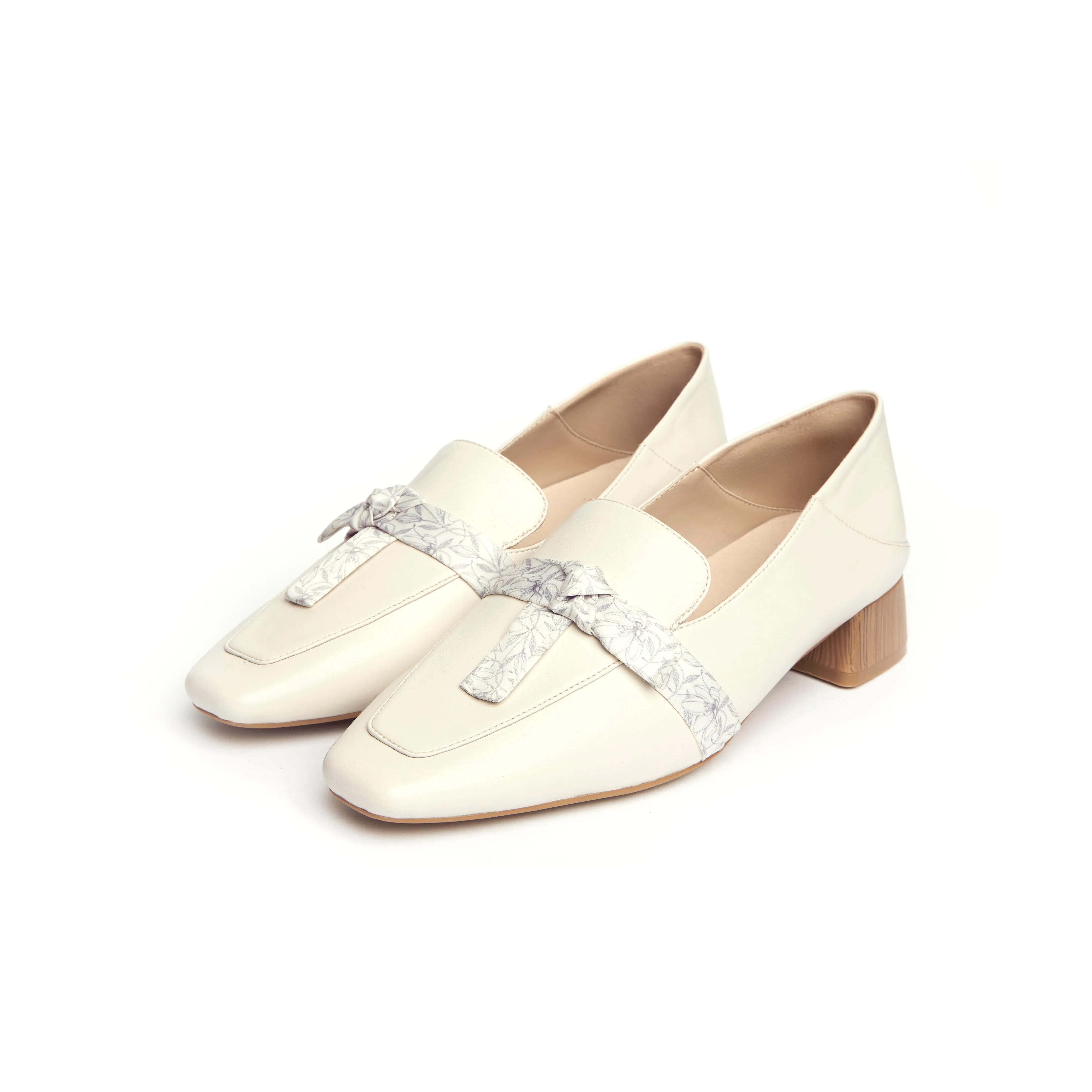 Soft Landing Kenni Ribbon Loafers - Beige (BEI)
