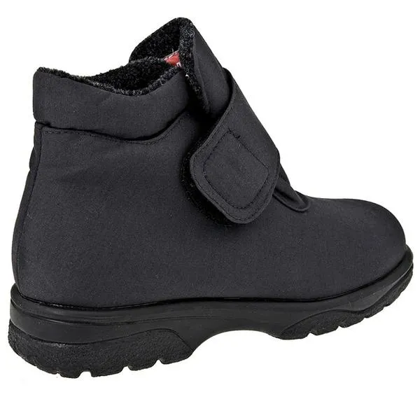Toe Warmers Active Waterproof Bootie Black (Women's) Snowy Terrain Boots