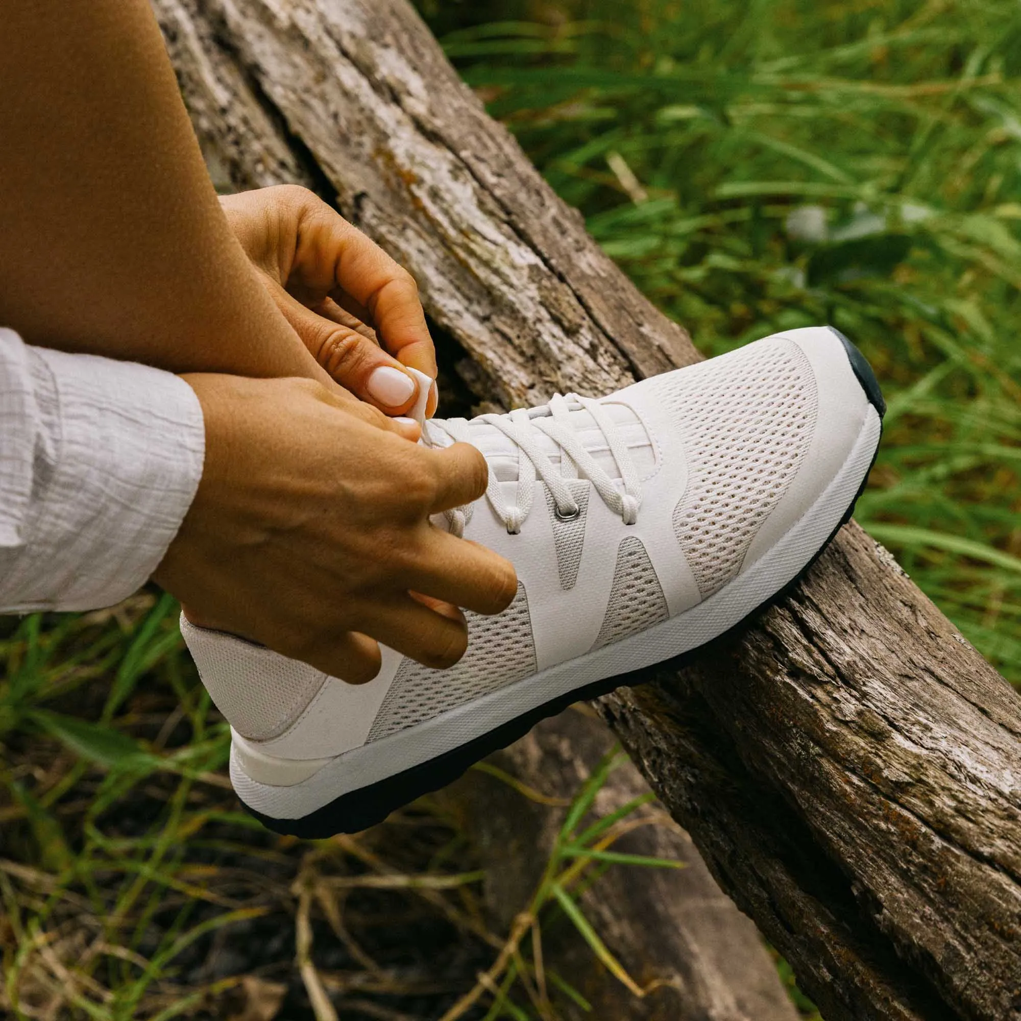 Huia - White Quick Travel Slip