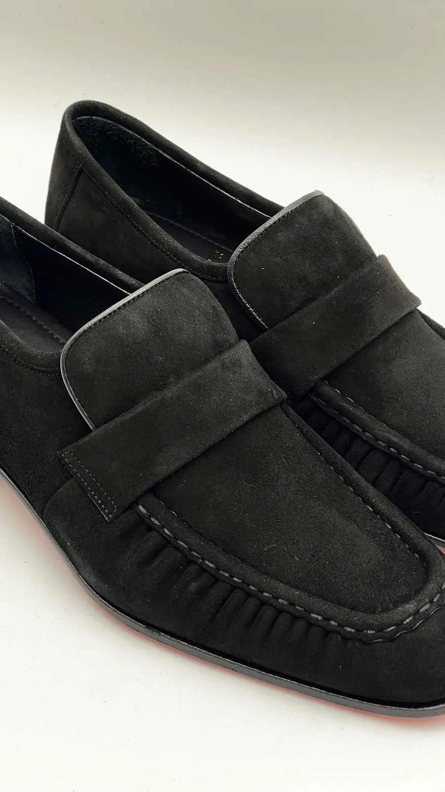 Style: 24144-Black Suede Rich Glow Heat Mode