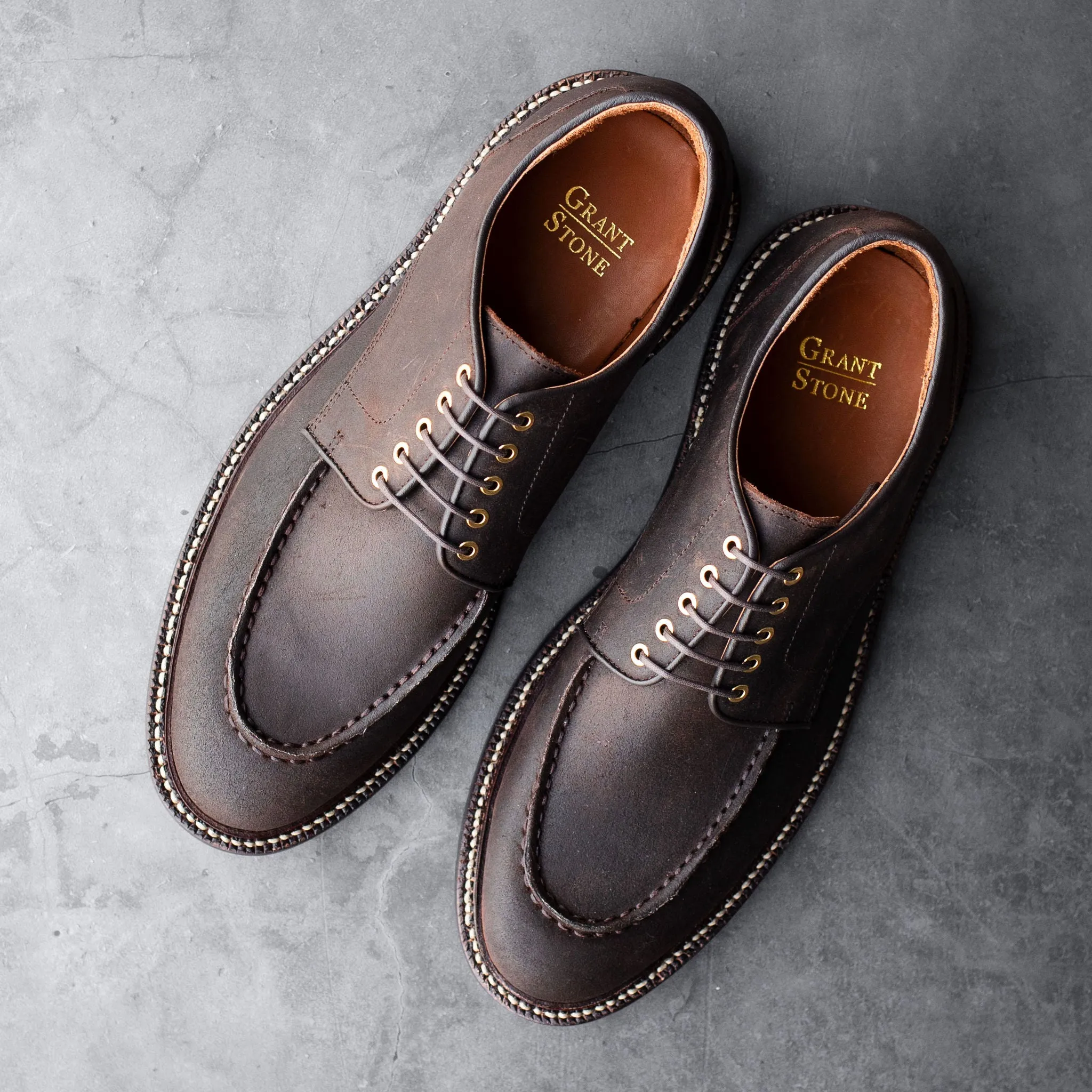 Moc Toe Derby Tobacco Waxed Commander Day Walk