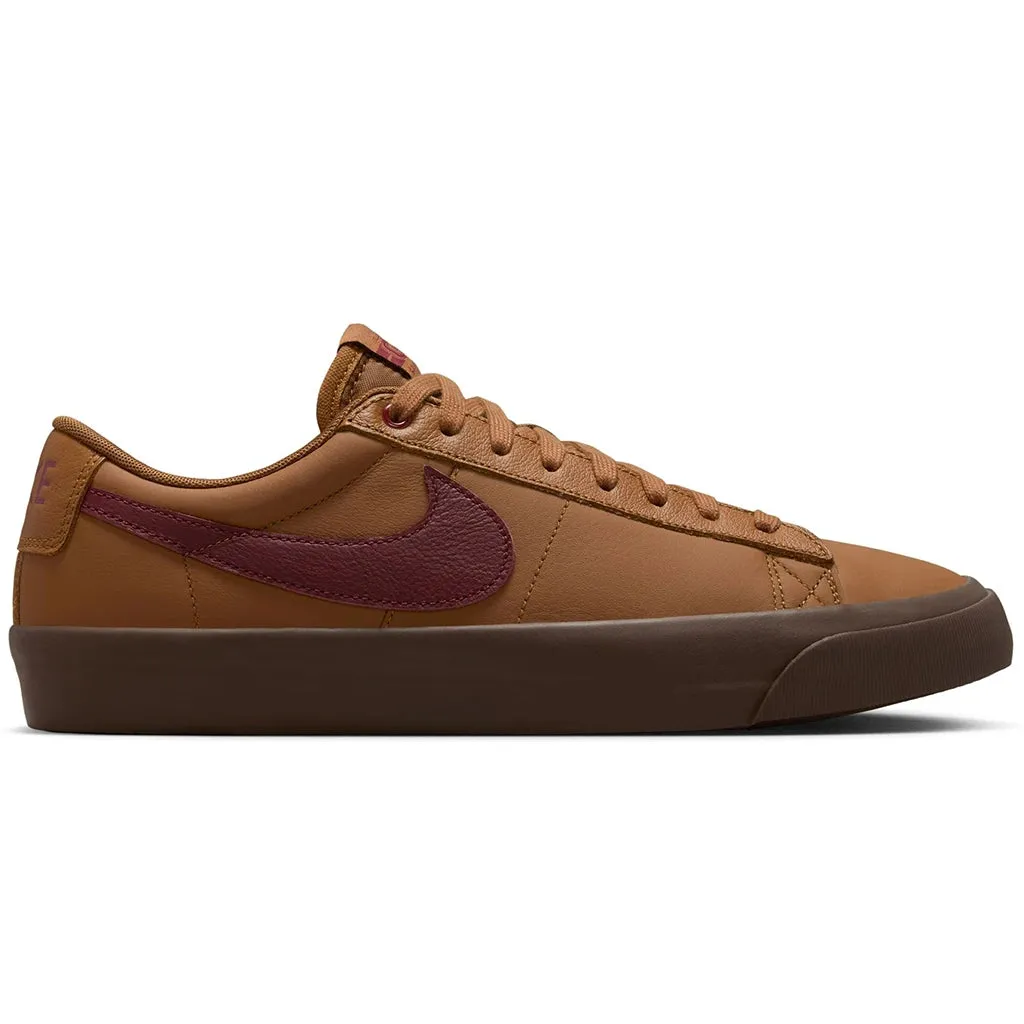 Nike SB Zoom Blazer Low Pro GT Shoes Flexible Easy Slide