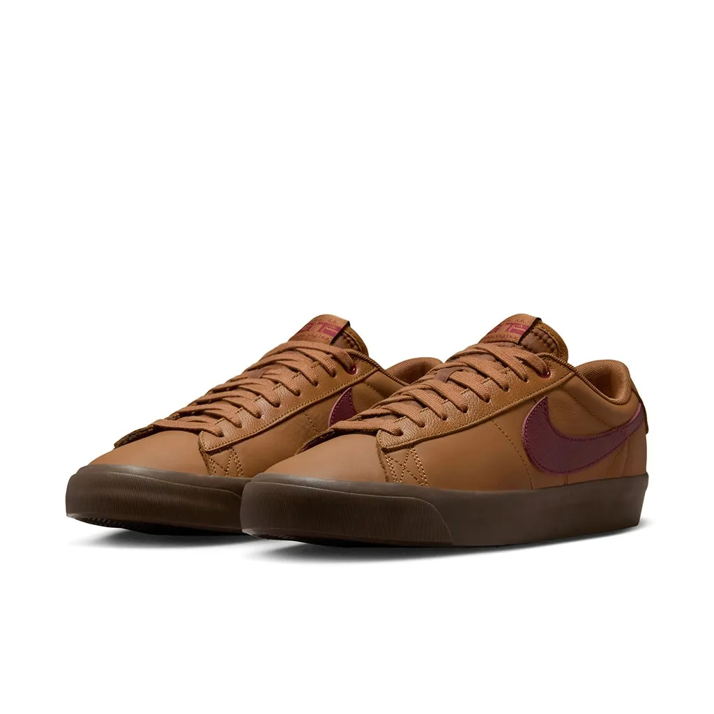 Nike SB Zoom Blazer Low Pro GT Shoes Skate Step Textured Finish