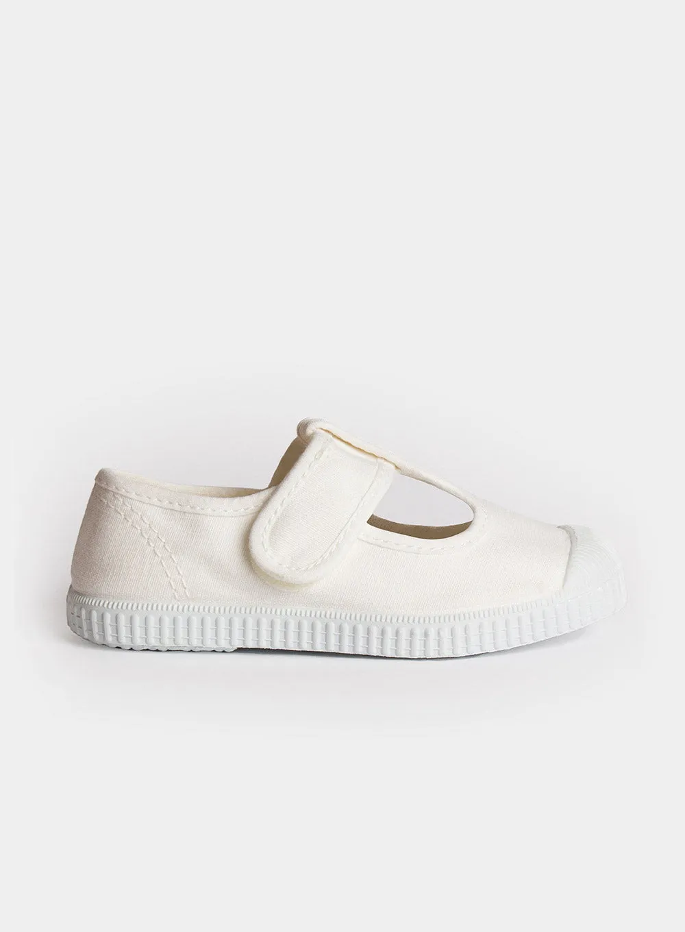 Sole Grip Sturdy Outsole Hampton Canvas Champ Shoes in White