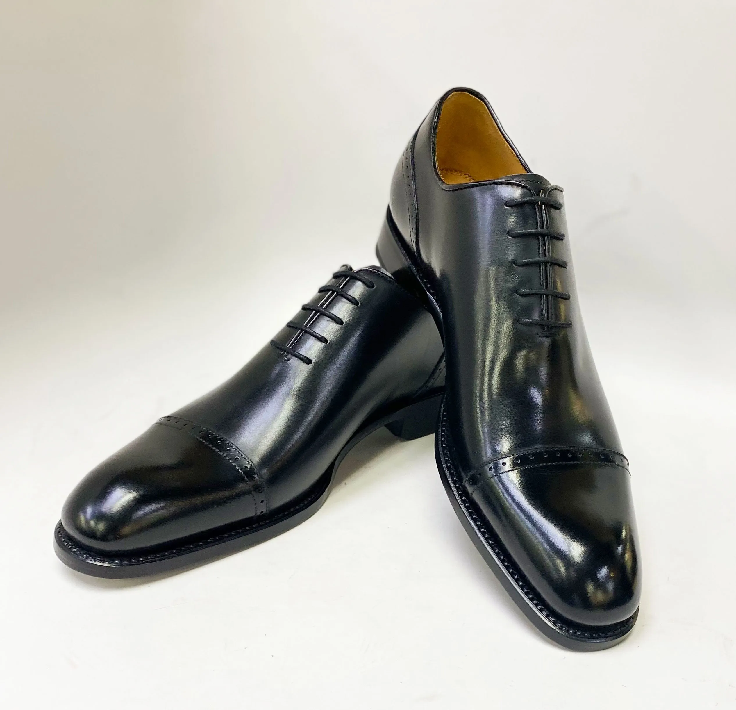Style: Anthony-Black Star Mood