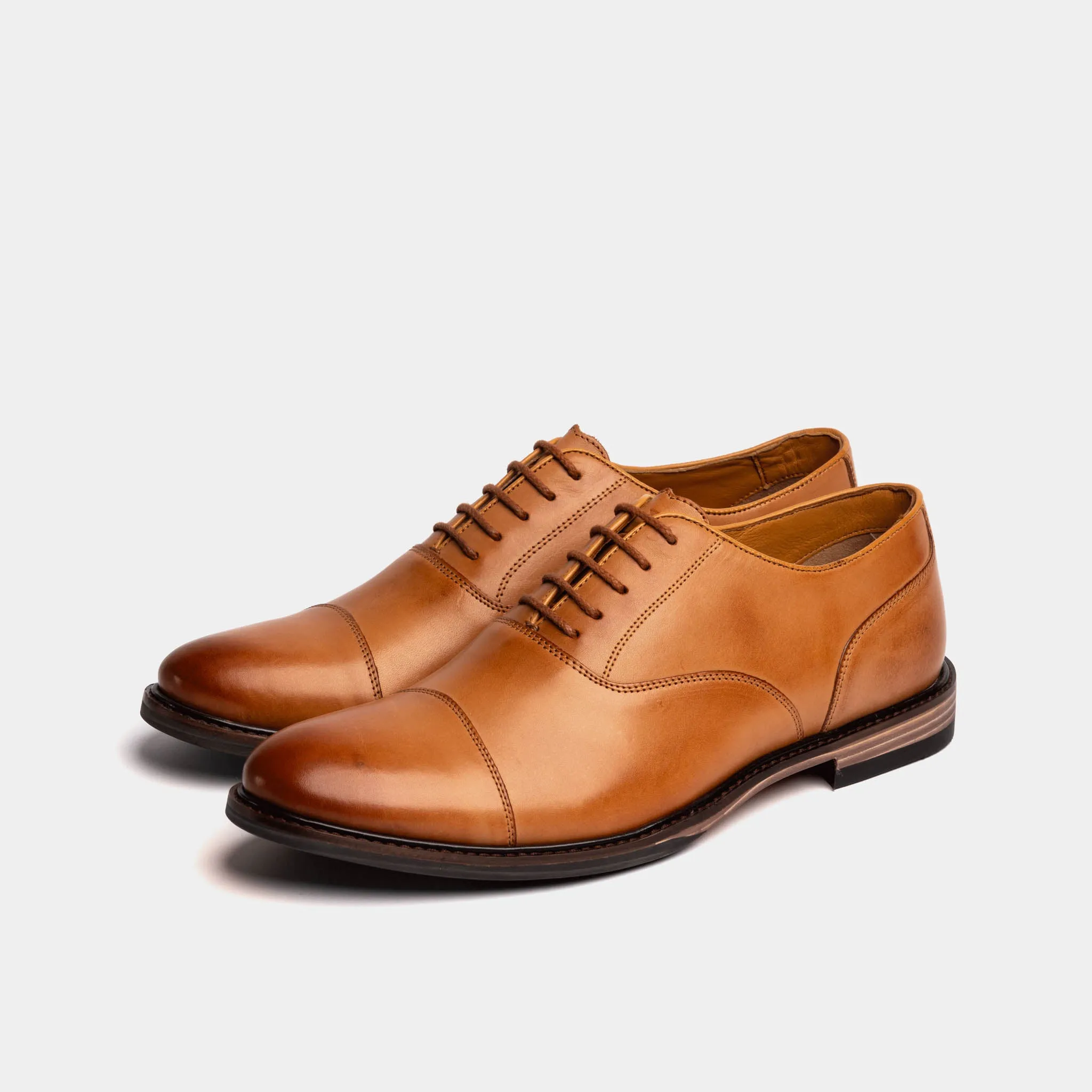 MAUDSLEY // TAN Easy Walk Sleek Design