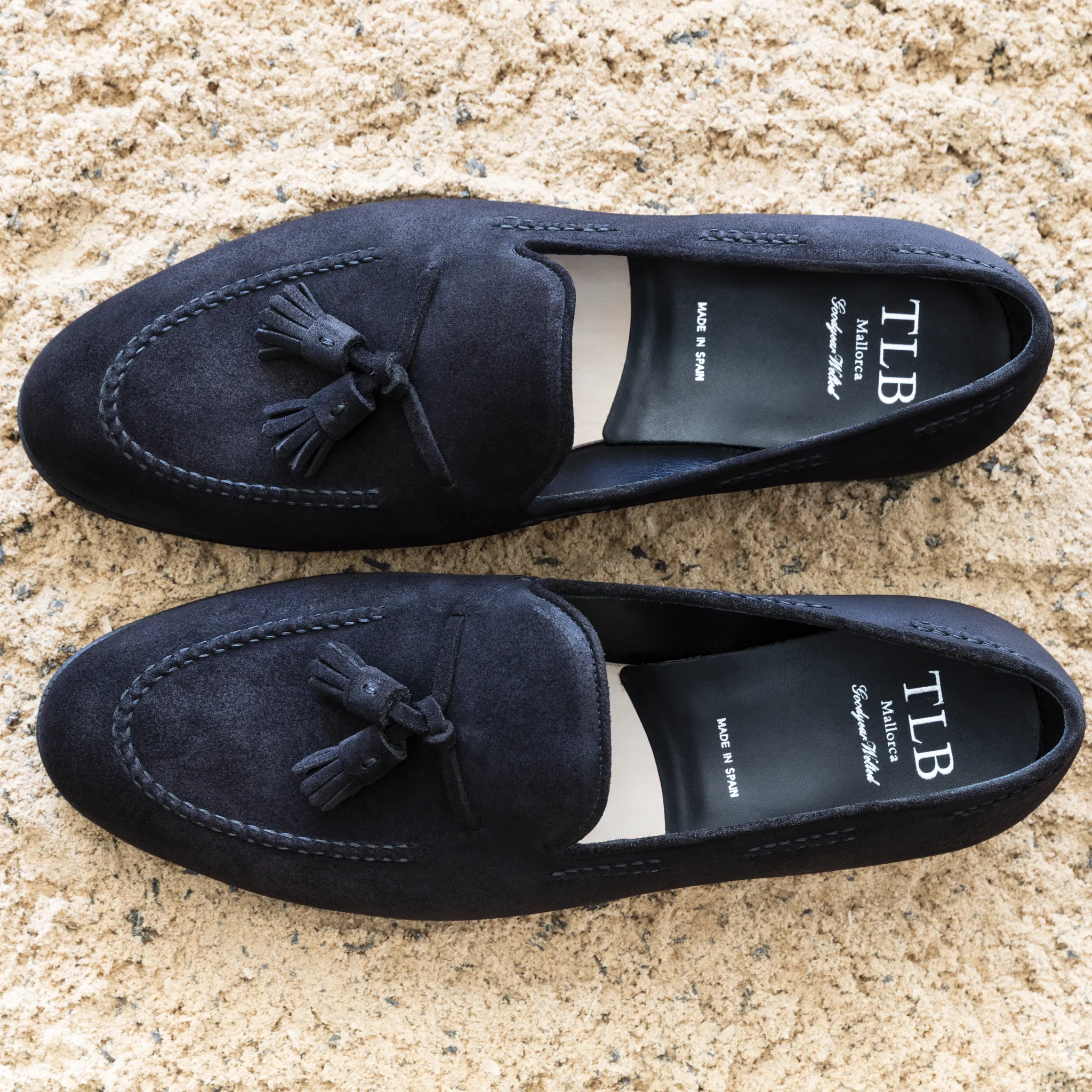LANCASTER Premium materials