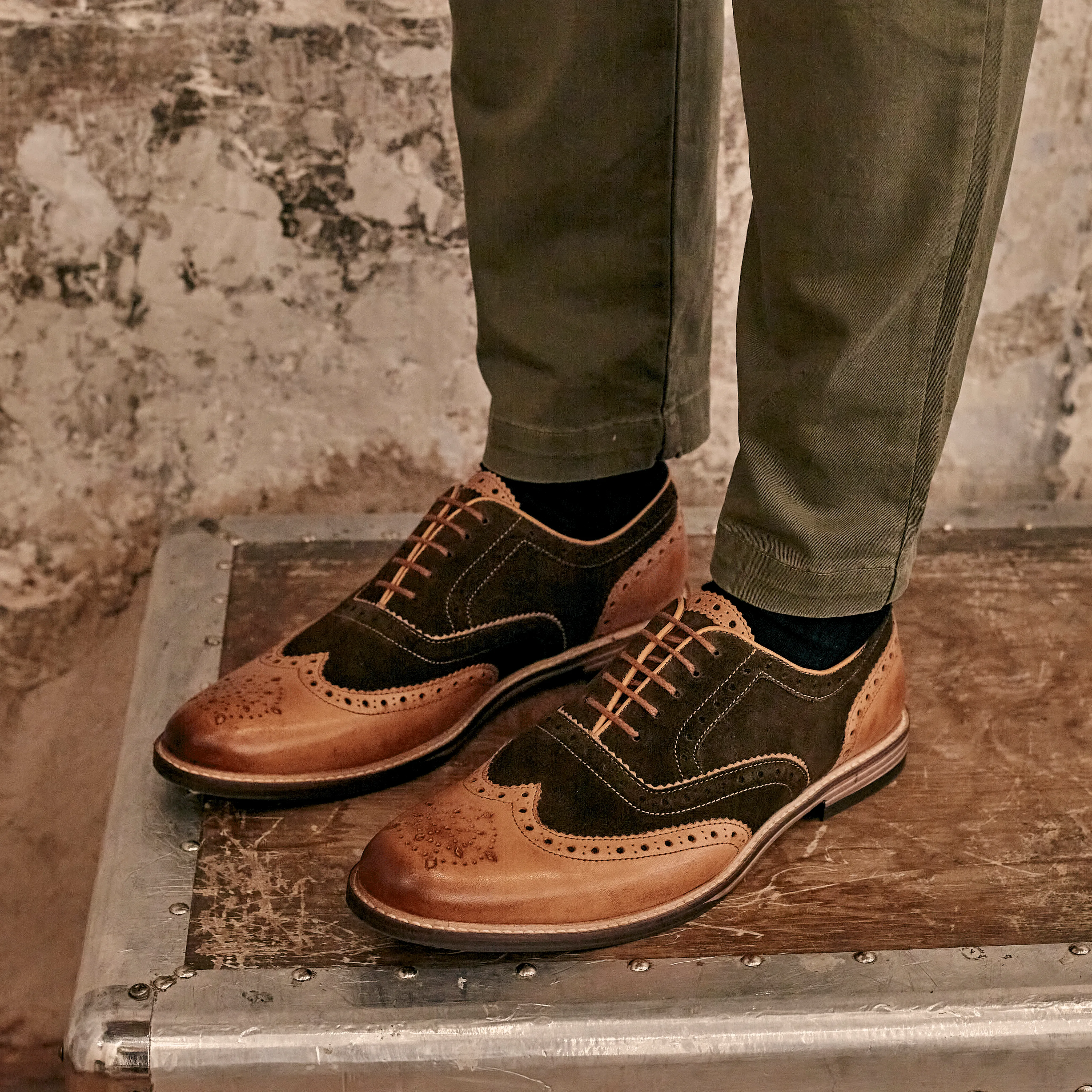 Simple Yet Elegant SHIREBURN // KHAKI & TAN