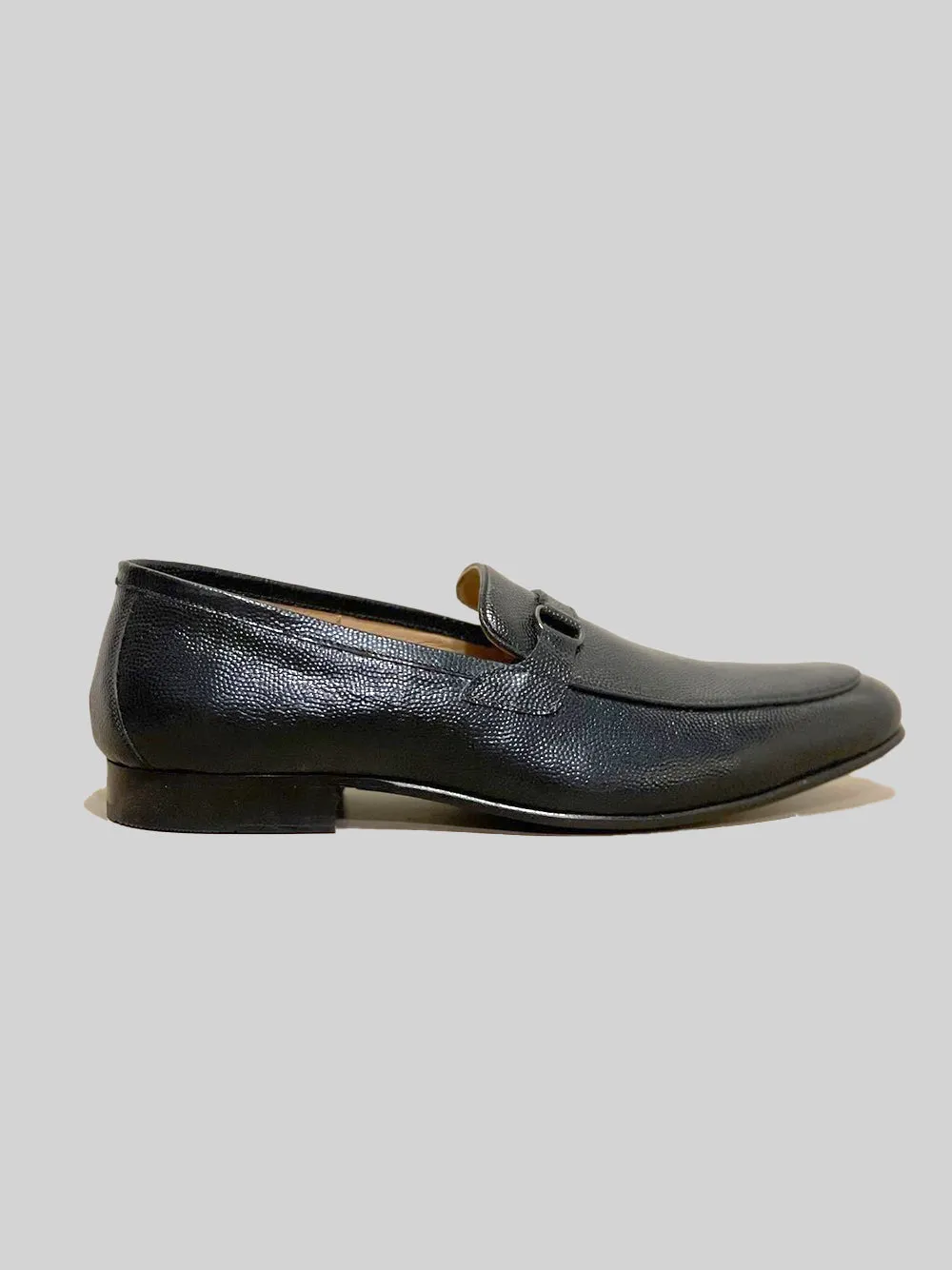 Single Rhodes Loafer - Pebble Grain Black Crisp Look Vintage Edge