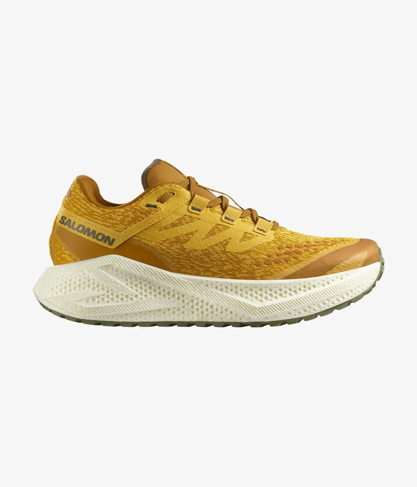 Aero Glide 3 GRVL (Men's) Outsole bevel supports seamless heel-to-toe motion