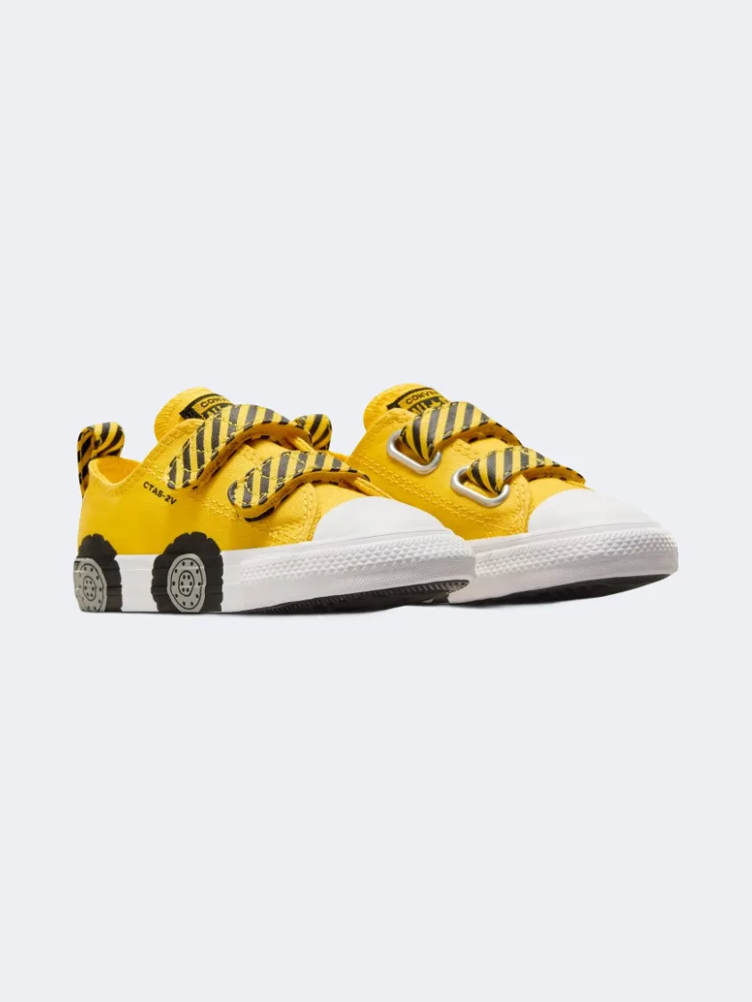 Converse Chuck Taylor All Star 2V Onstruction Truck Infant-Boys Lifestyle Sneakers Amarillo/Black Carry Easy Party Mood