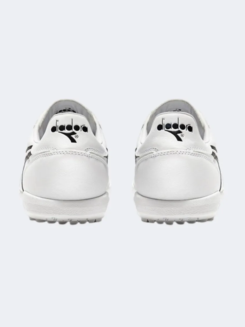 Diadora Brasil R Men Football Shoes White/Black performance sports shoes style conscious