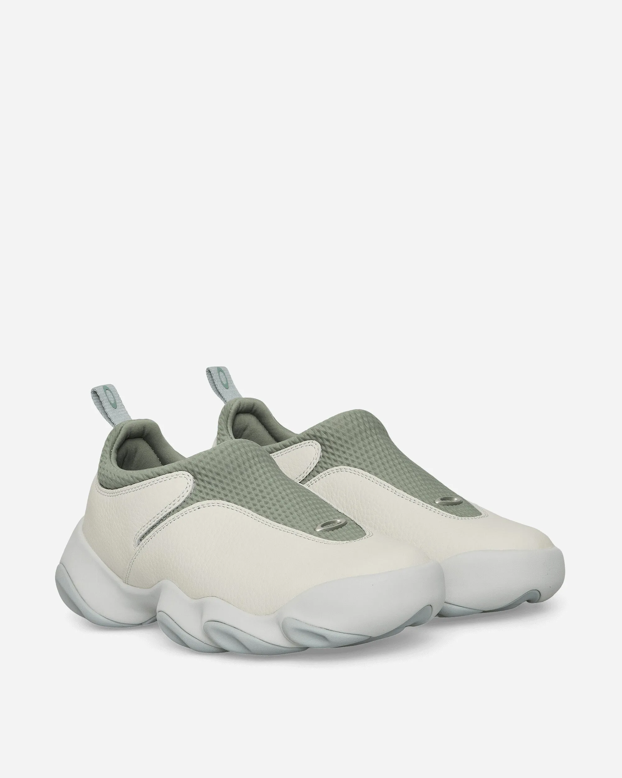 Relaxation Fit Suede Flesh Sneakers Lily Pad / White