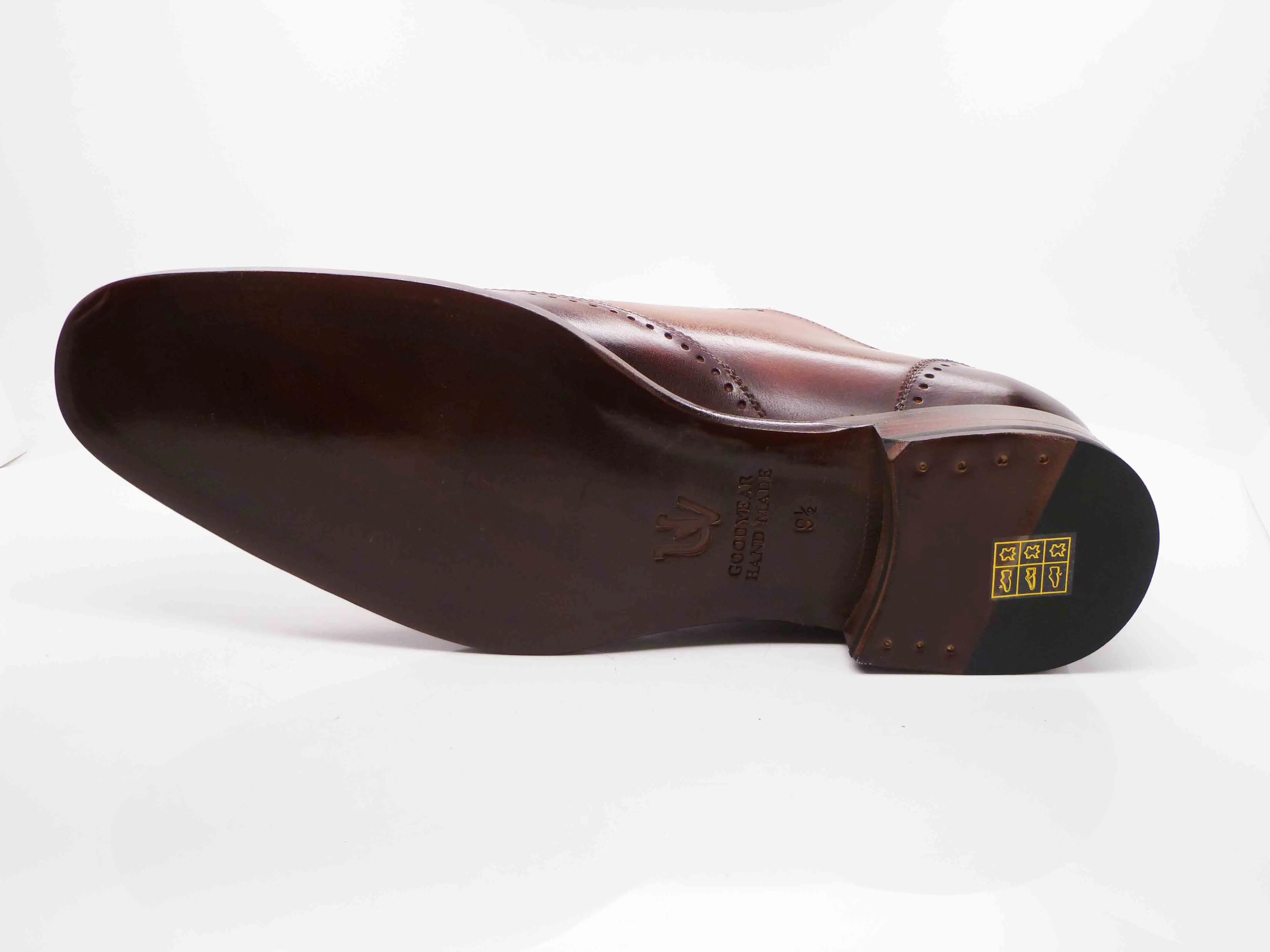 Abrasion resistant Core Flex Style: Charlton-Walnut