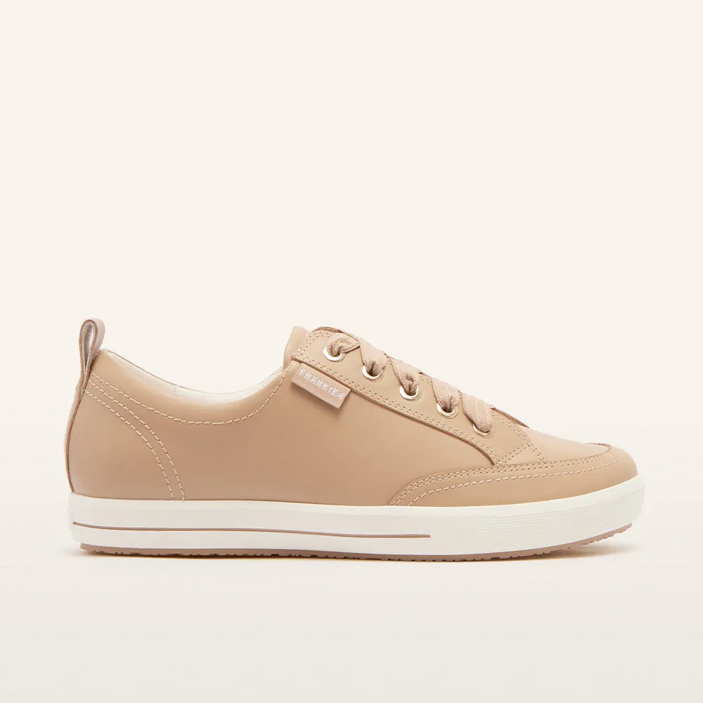 Agile Fit lightweight fabric Ellie V Sand