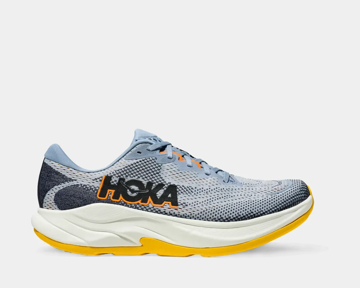 Rincon 4 simple design running in a kelp forest area shoes