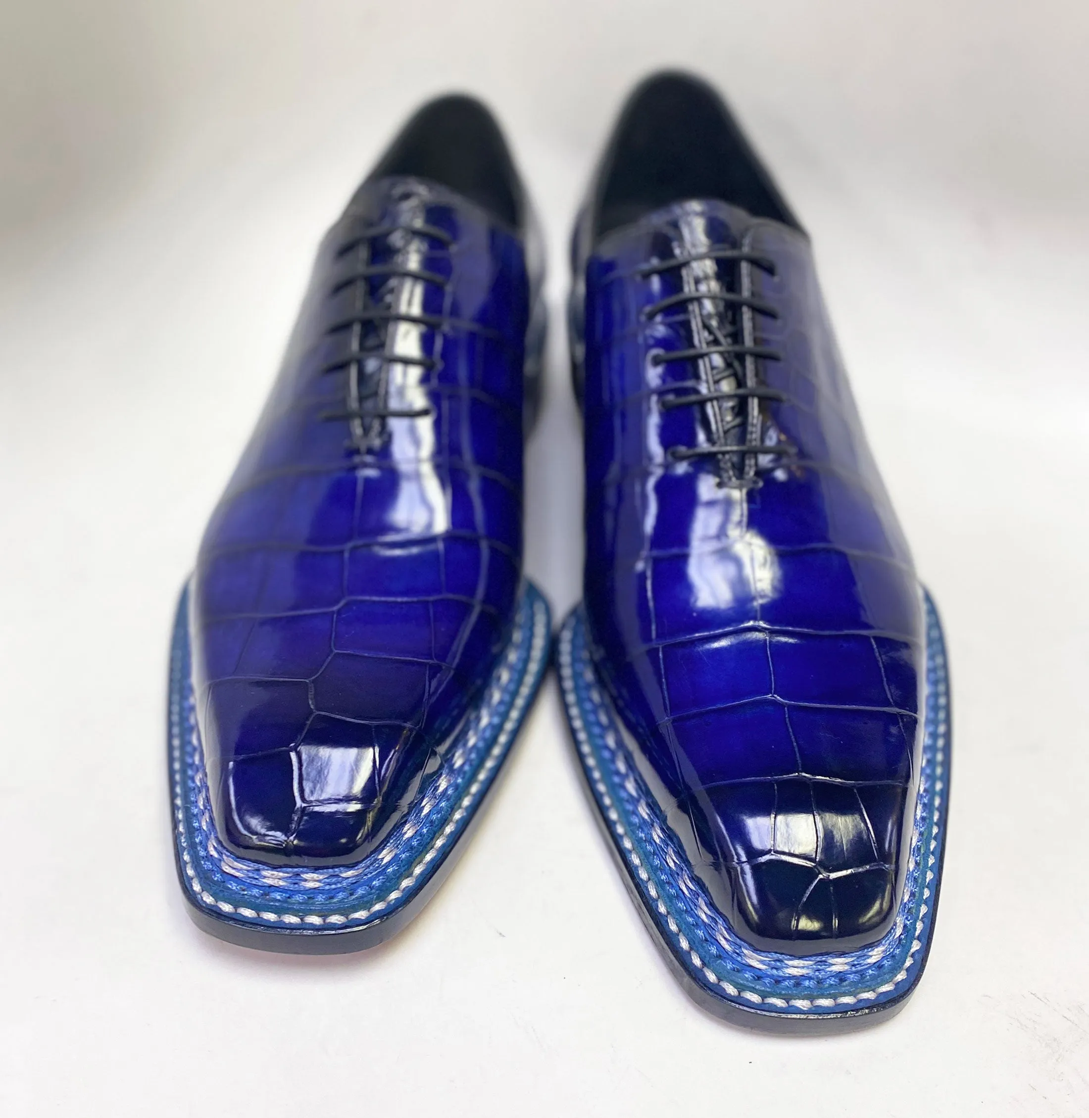 Style: Ghost-Navy Moist Guard