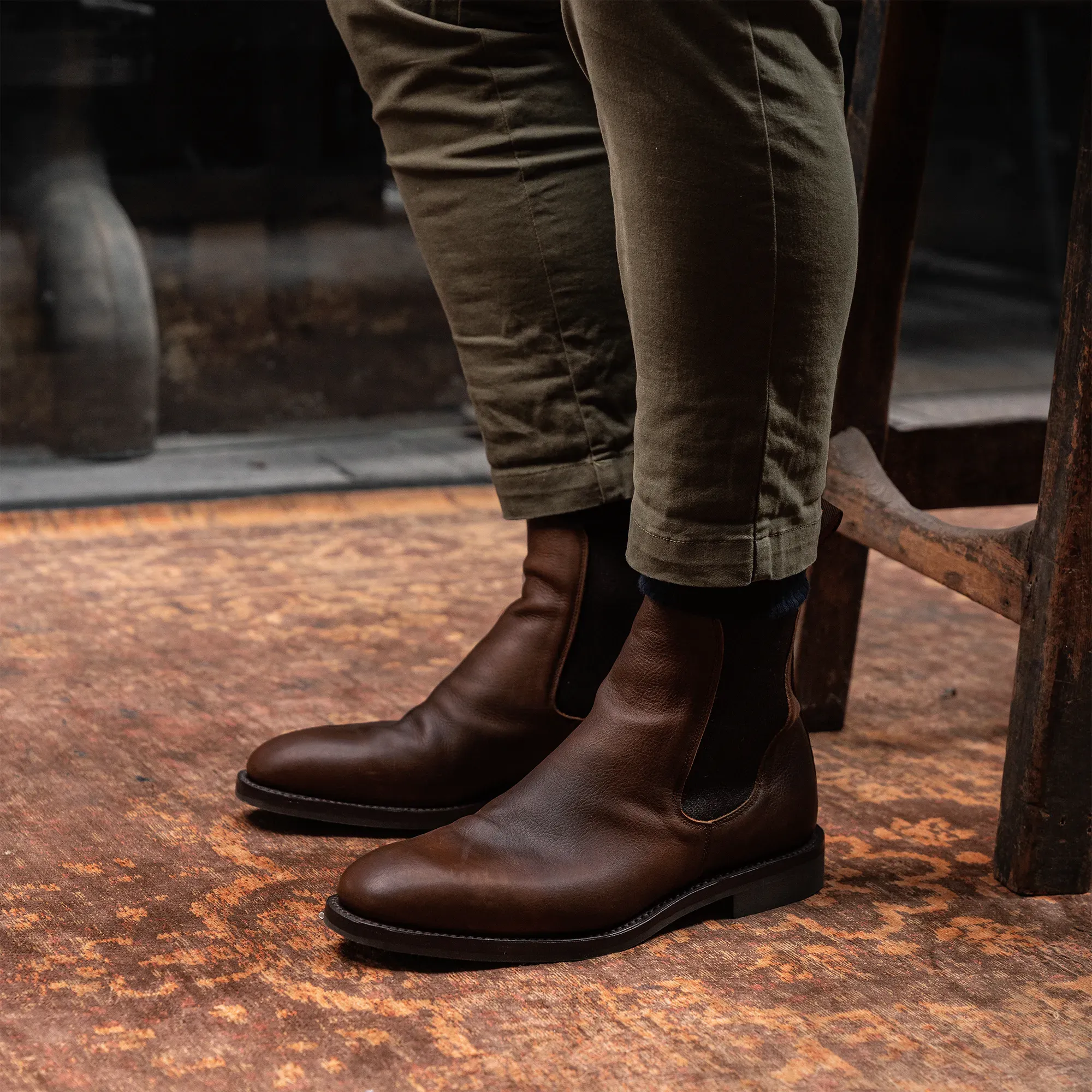 WISWELL // BROWN GRAINED Modern Minimal Everyday Durability