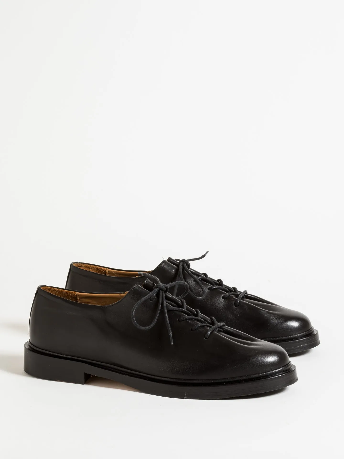 Minimal Look EDOUARD BLACK