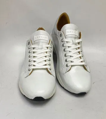 Style: 21281-White/Silver Fast pace