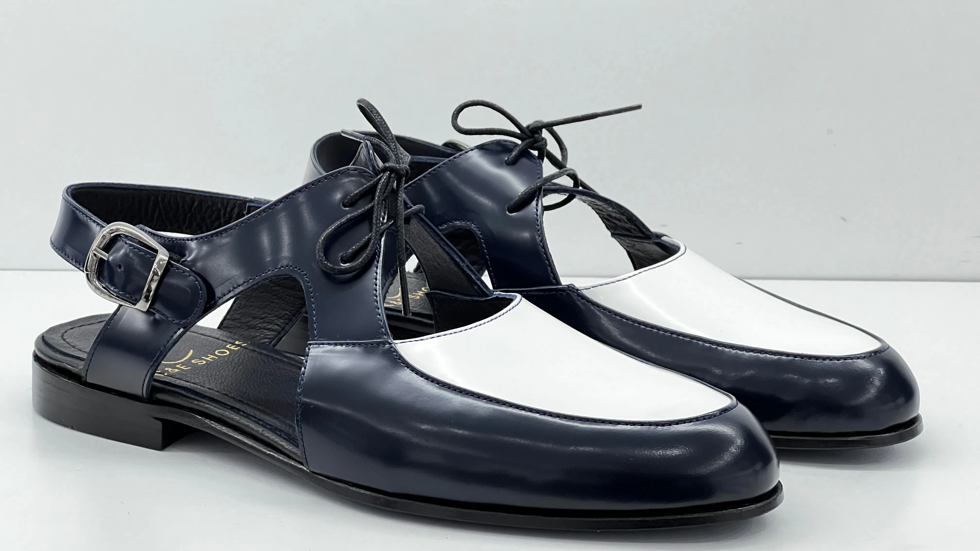 Style: S455-Navy/White Dream Path