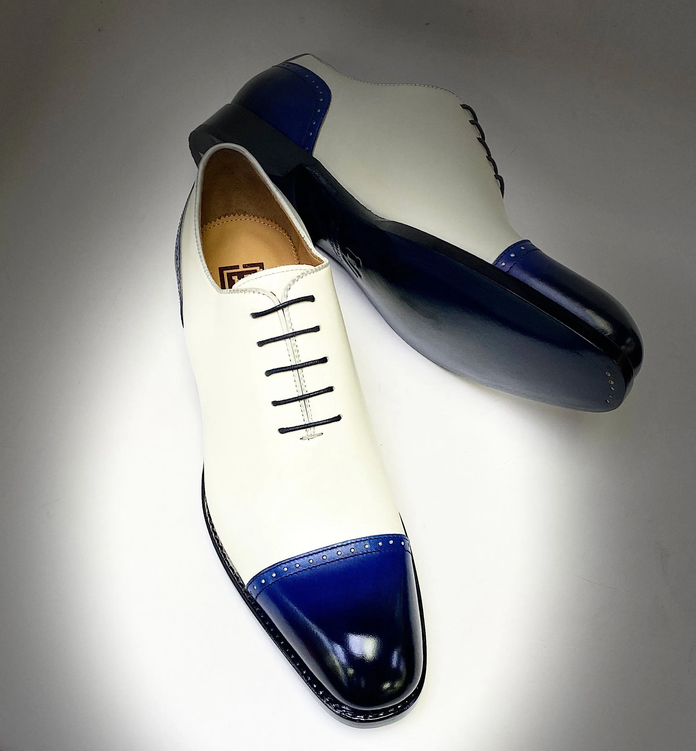 Style: Anthony-Blue/Bone Cliff Edge Anytime Go